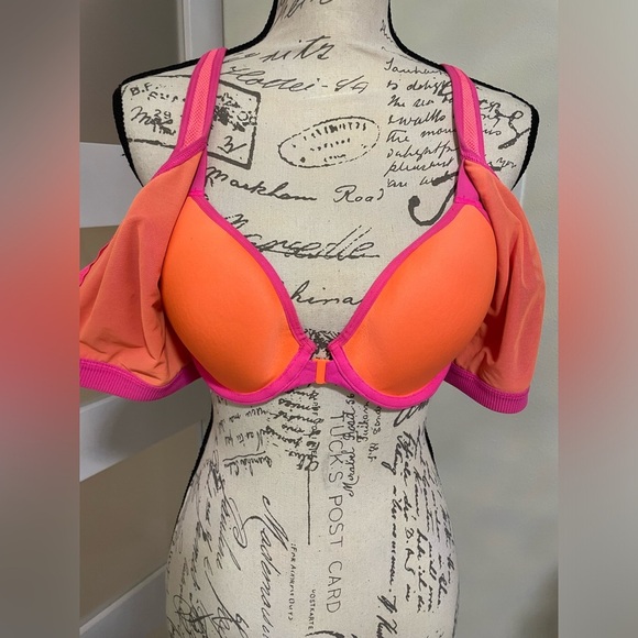 ❤️ Victorias Secret reflective Sports bra SZ 36 C - Picture 5 of 7